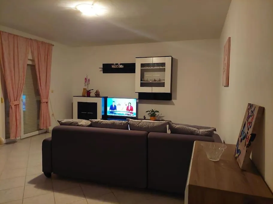 Apartment Patty 3+2 Fazana Croatia