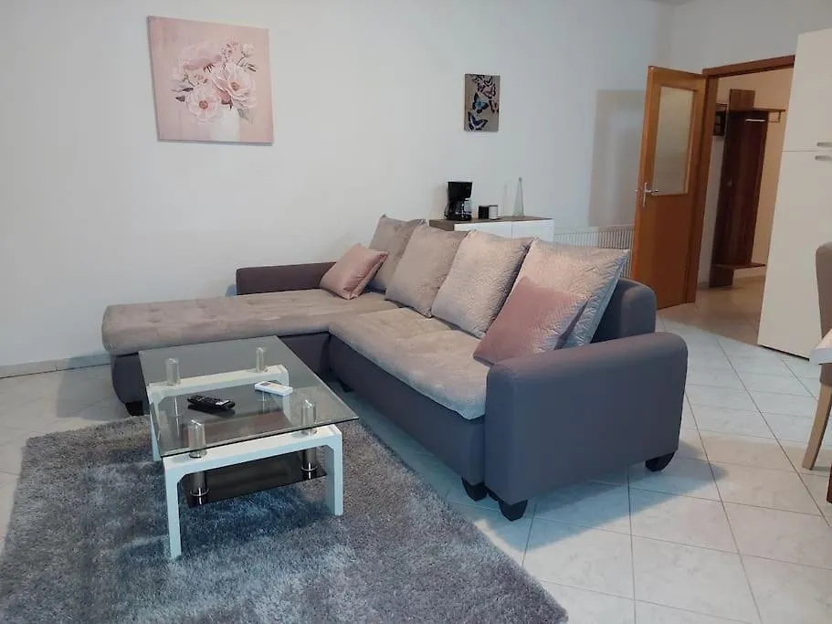 Apartment Patty 3+2 Fazana