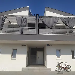 Laura Apartament